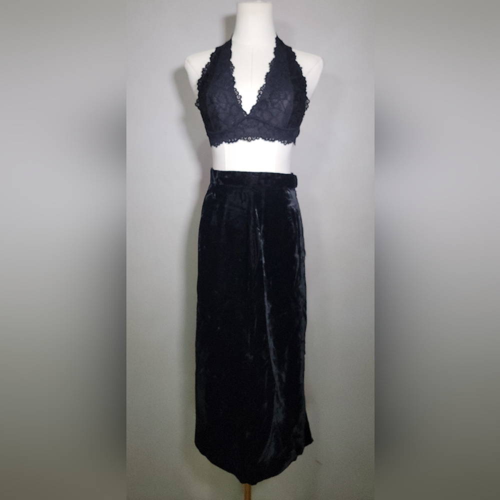 GRS Black Velvet Mid-Length Pencil Skirt, size 8/38